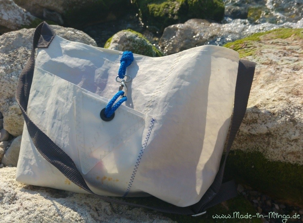 fertige Tasche aus altem Segel. Segeltuch-Tasche nähen 