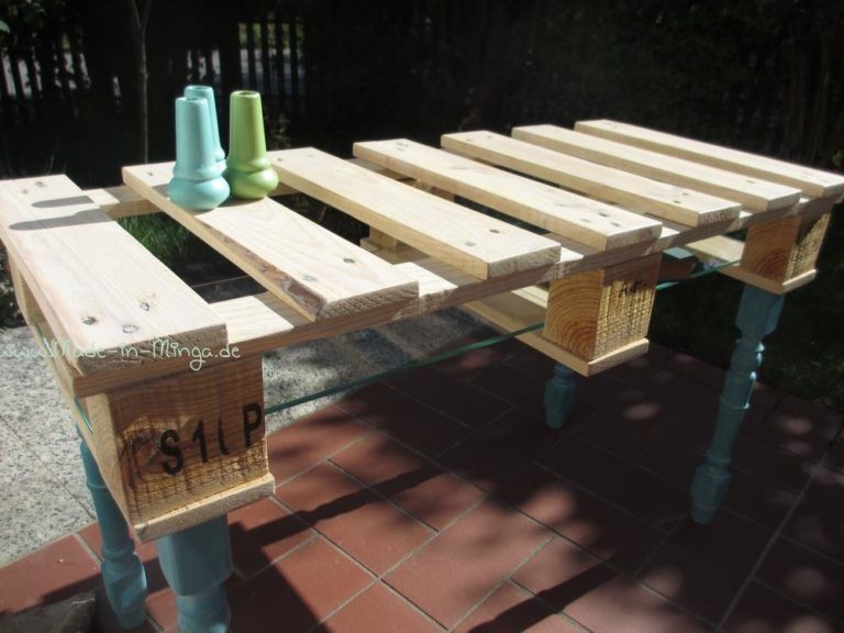 Tisch aus Palette selber bauen Anleitung