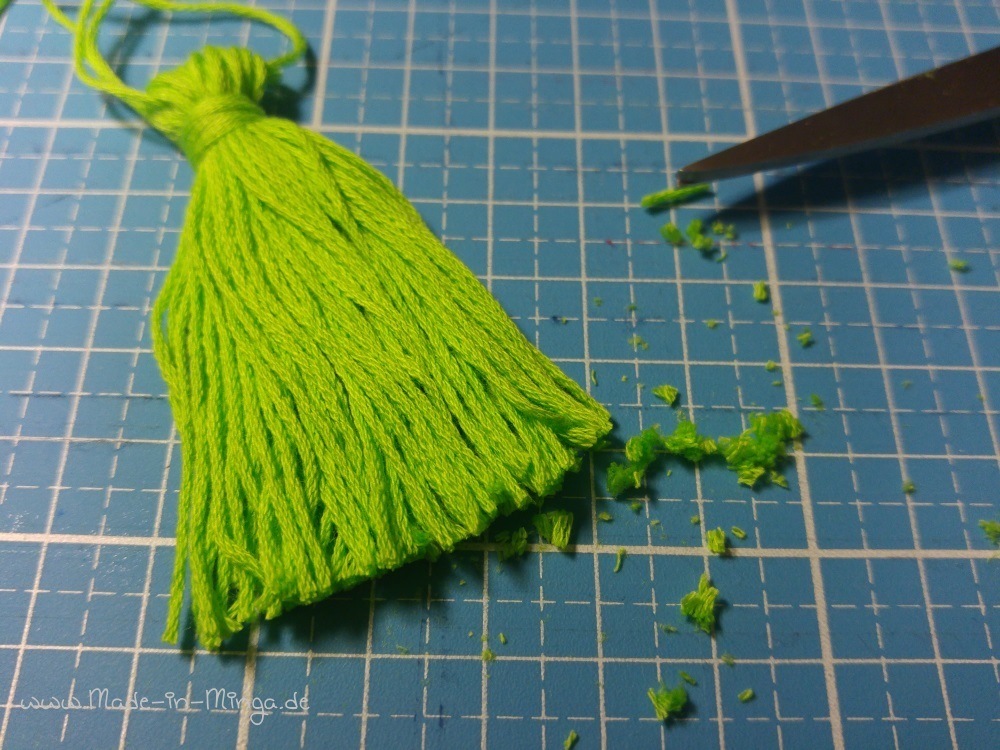 Tassel mit Schwere begradigen