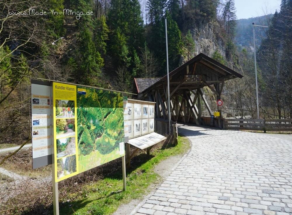 Holzbrücke am Eingang der Kundler Klamm