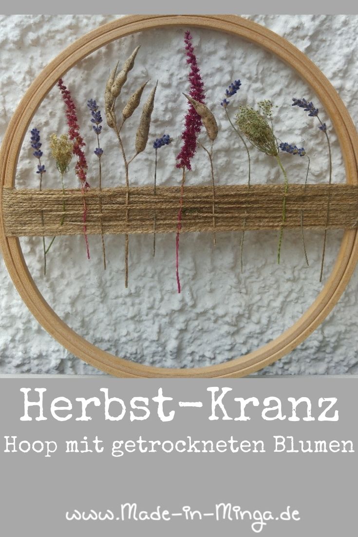 Trockengesteck für den Herbst im Stickrahmen