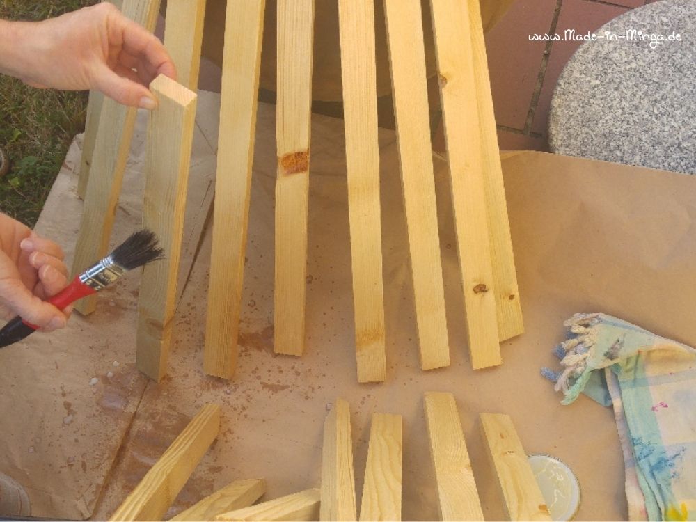 Holzlatten mit wetterschutz lasieren