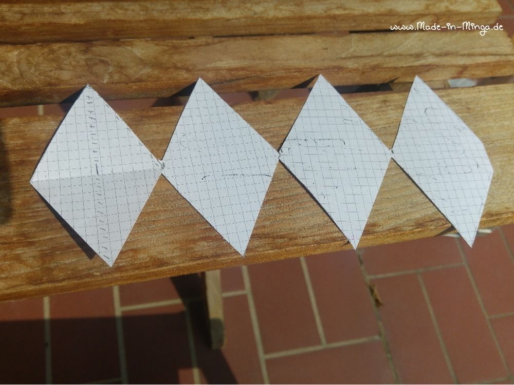 Eine Schablone für die Rauten am Maibaum