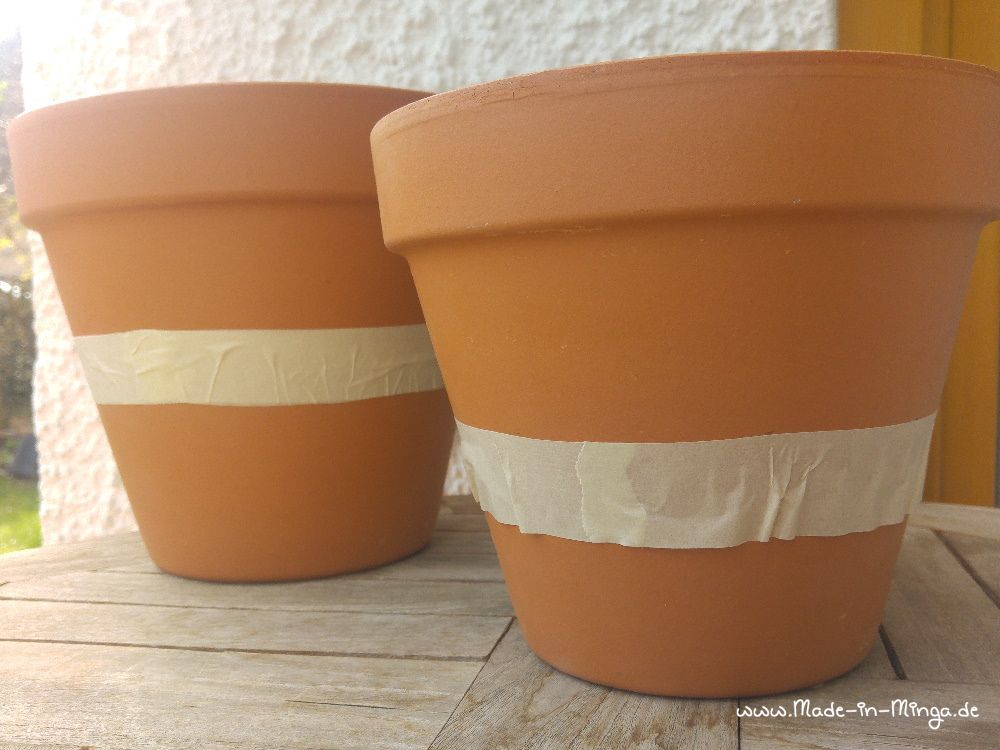 Terrakotta Übertopf mit Acrylfarbe bemalen