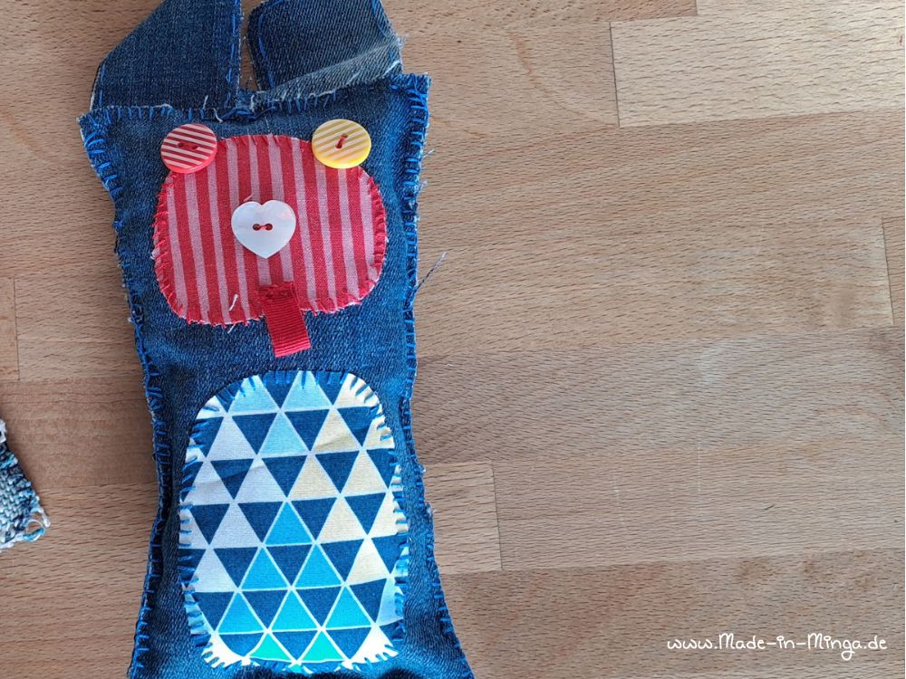 Fertiges Monster aus Jeans